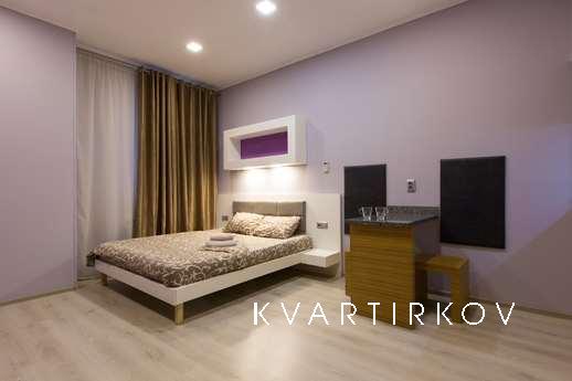 Apartment in the center with modern renovation. The apartmen