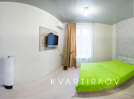 Beautiful apartment right in the center of Kharkov near Shev