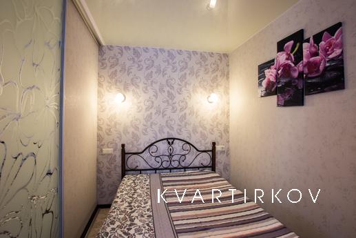 Квартира в центрі Саржин Яр, Харків - квартира подобово