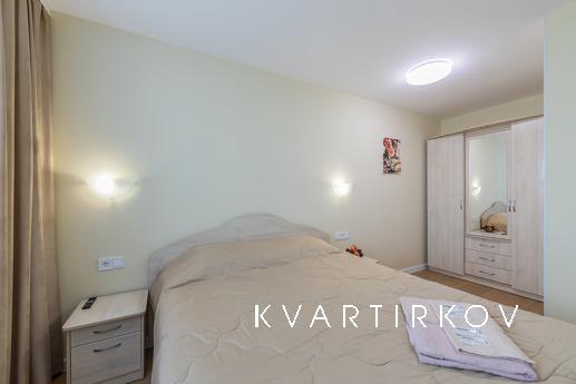 Vidova one-room apartment on Okruzhny, Kyiv - apartment by the day