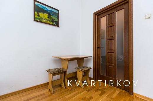 Apartment on Svobodi Avenue 1/3 - 52, Lviv - apartment by the day