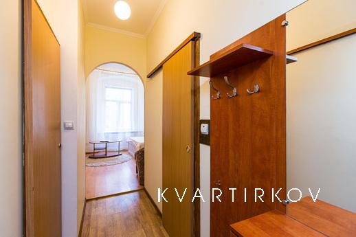 Suchasni apartments on Virmenska vul. 35, Lviv - apartment by the day