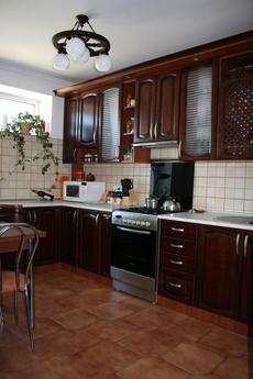 We offer you a great 3-apartment in a 5-minute walk from JR 