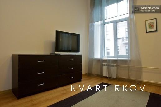 Excellent apartment 2 rooms in center, Saint Petersburg - apartment by the day