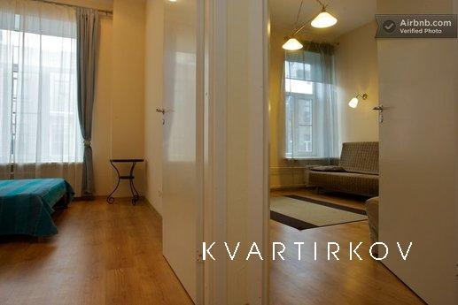 Excellent apartment 2 rooms in center, Saint Petersburg - apartment by the day