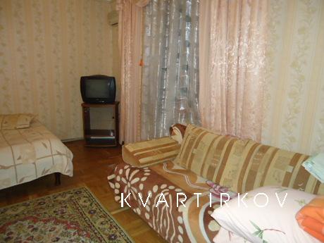 The apartment is near the waterfront., Yalta - apartment by the day