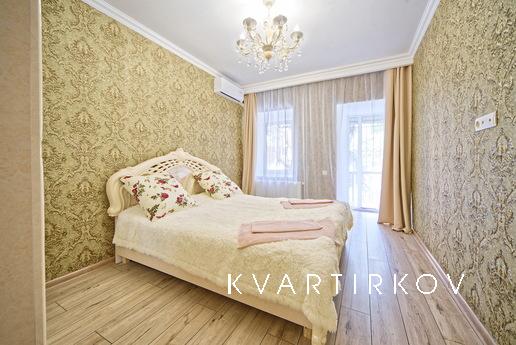 3 bedroom apartment in the heart of Odessa in a closed court
