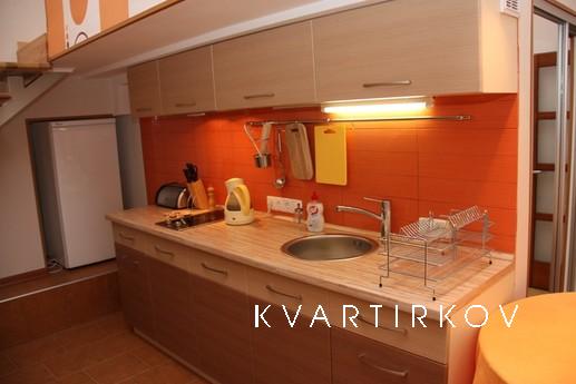 ORANGE apartments in the center of Odess, Odessa - apartment by the day