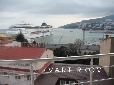 Rent apartments in Yalta, Simferopol, a new modern house, se