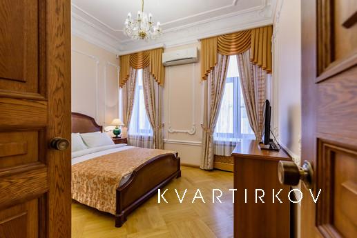 Cozy apartment in the very center, Санкт-Петербург - квартира подобово