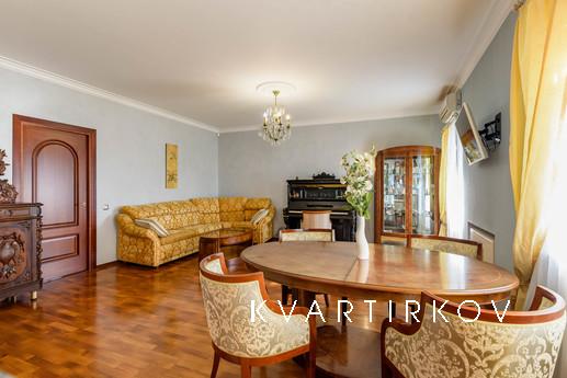 VIP apartment on Mayakovsky, Санкт-Петербург - квартира подобово