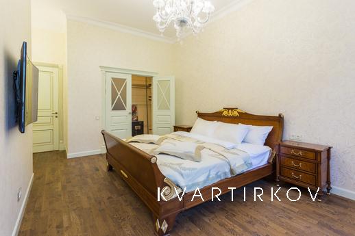 Luxury apartment with garden view, Санкт-Петербург - квартира подобово