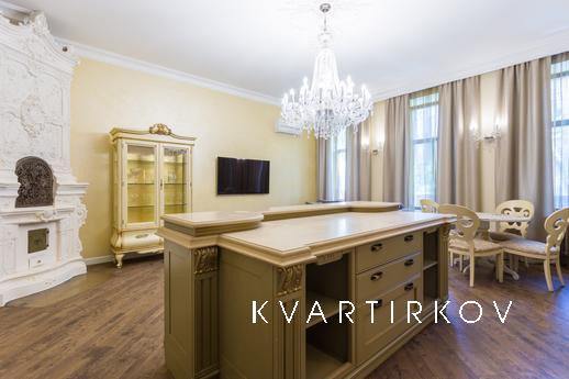 Luxury apartment with garden view, Санкт-Петербург - квартира подобово