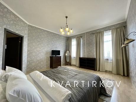 Apartment overlooking the Fontanka River, Санкт-Петербург - квартира подобово