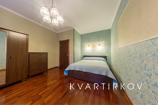 4 bedroom apartment Vladimirsky Prospekt, Saint Petersburg - apartment by the day