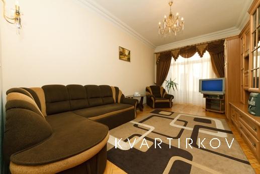 Крещатик.2 ком.кв.Центр города., Киев - квартира посуточно