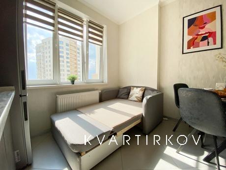Стильна і затишна кв ЖК Лісовий Квартал, Бровари - квартира подобово