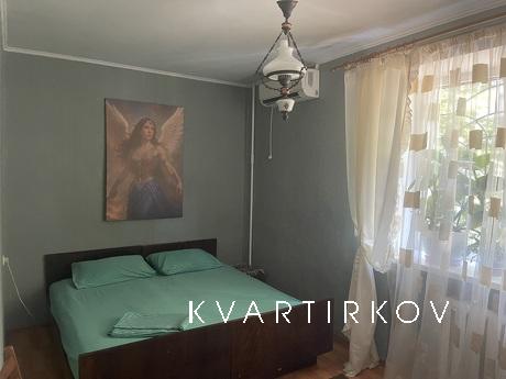 Здам 3-х кімнатну квартиру у моря, Чорноморськ (Іллічівськ) - квартира подобово
