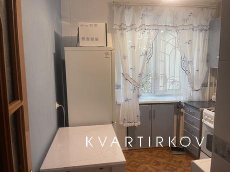 Здам 3-х кімнатну квартиру у моря, Чорноморськ (Іллічівськ) - квартира подобово