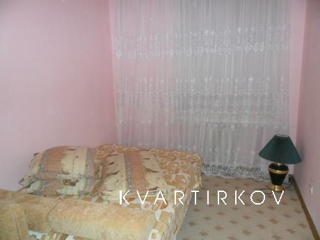 good two-bedroom apartment, Mykolaiv - apartment by the day