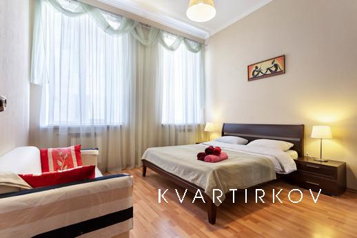 4-room apartment on Nevsky prospect 106, Saint Petersburg - apartment by the day