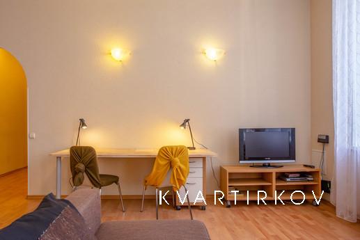 4-room apartment on Nevsky prospect 106, Saint Petersburg - apartment by the day