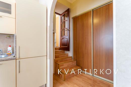 4-room apartment on Nevsky prospect 106, Saint Petersburg - apartment by the day