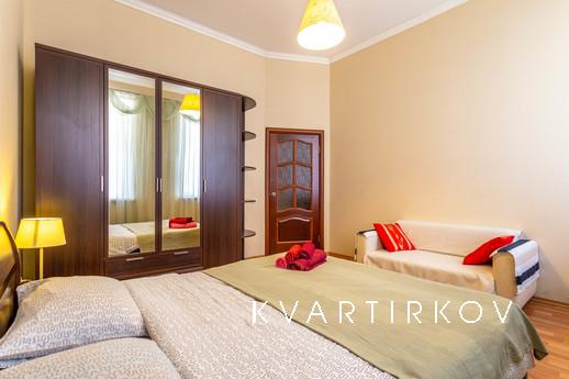 4-room apartment on Nevsky prospect 106, Saint Petersburg - apartment by the day