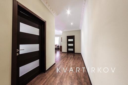 Elegant apartment on Nevsky 81, Санкт-Петербург - квартира подобово