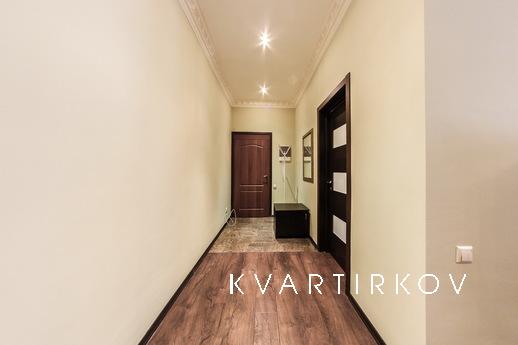 Elegant apartment on Nevsky 81, Санкт-Петербург - квартира подобово