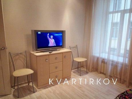 Bright cozy apartment on Povarskoy, 9, Санкт-Петербург - квартира подобово