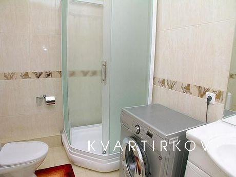 Podobovo zdayu two-bedroom apartment in, Ivano-Frankivsk - apartment by the day