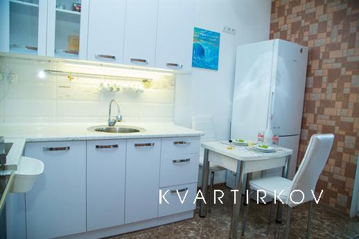 Tairova. 1 room with a loggia, new build, Odessa - apartment by the day