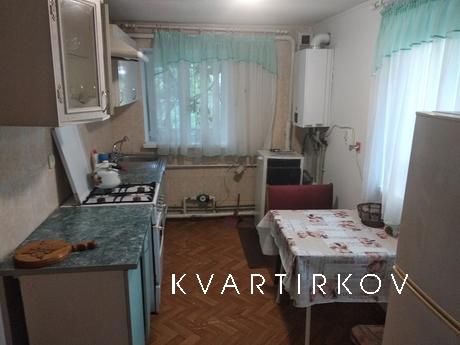 Turnkey house for rent 8 places (rn AKZ,, Berdiansk - apartment by the day
