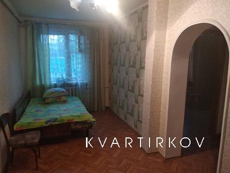 Turnkey house for rent 8 places (rn AKZ,, Berdiansk - apartment by the day