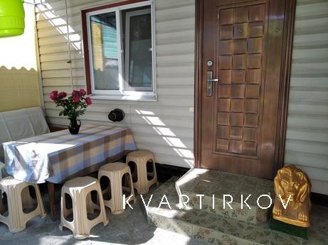 Rent a house in the center, Skadovsk - apartment by the day