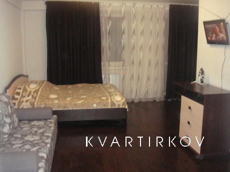 Квартира-студия. Бизнес-класса. Расположена в новом доме. Им