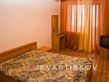 Уютная квартира с современным ремонтом, современной и новой 