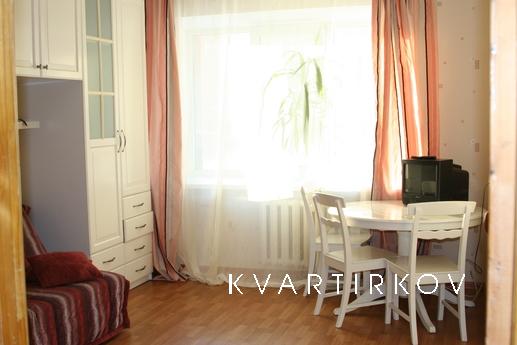 Уютная квартира в самом центре, Wi-Fi, Екатеринбург - квартира посуточно