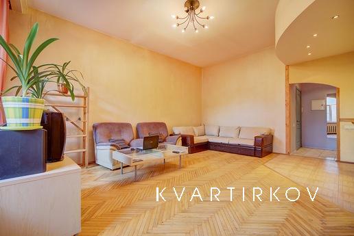 2 bedroom apartment in center, Санкт-Петербург - квартира подобово