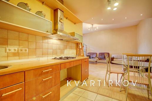 2 bedroom apartment in center, Санкт-Петербург - квартира подобово