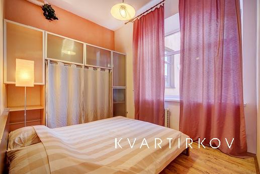 2 bedroom apartment in center, Санкт-Петербург - квартира подобово