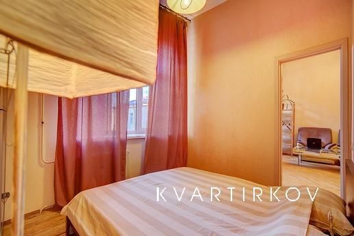 2 bedroom apartment in center, Санкт-Петербург - квартира подобово