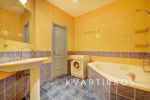 2 bedroom apartment in center, Санкт-Петербург - квартира подобово