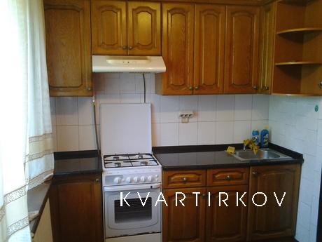 1-я в центре по ул цюрупы, Кременчуг - квартира посуточно