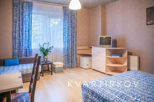 Уютная однокомнатная квартира-студия со свежим ремонтом сдаё