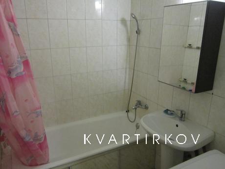 2 min m. Cold mountain 4 beds, Kharkiv - apartment by the day