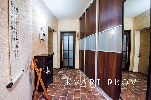 Элитные 1 комнатные апартаменты 2.500, Краснодар - квартира посуточно