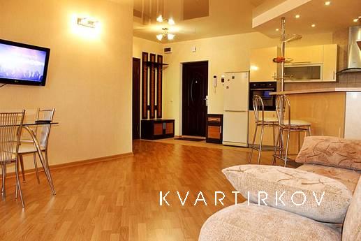 Сдаю посуточно двухкомнатную квартиру студию бизнес класса, 