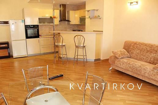 Элитная двухкомнатная квартира студия, Краснодар - квартира посуточно